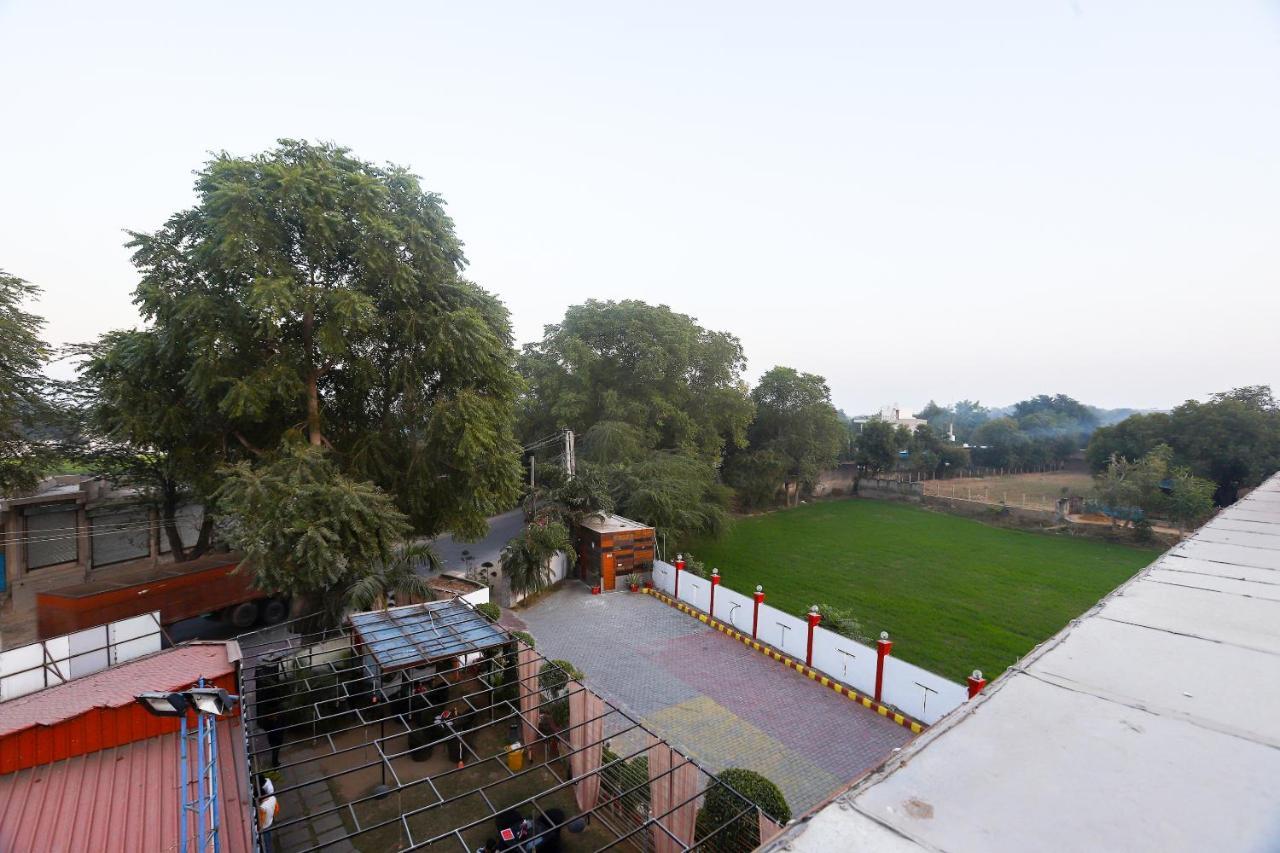 Hotel Oyo Surya Garden Retreat 3*