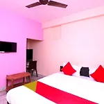 Goroomgo Ashoka Royal Puri