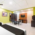 Super Townhouse Near Marine Drive
