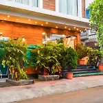 Super Townhouse Near Marine Drive