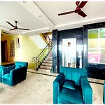 Hotel Dreamland Puri - All-Room-Sea-Facing-With-Attached-Balcony- New Marine Drive Road Puri - Lift-Wifi-Parking-Restaurant Facilities