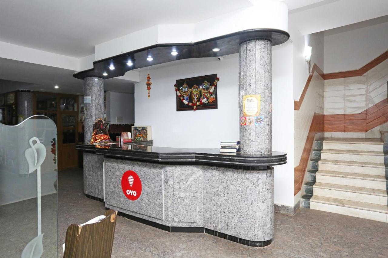 Oyo Capital O 5879 Radha Damodar Residency Hotel