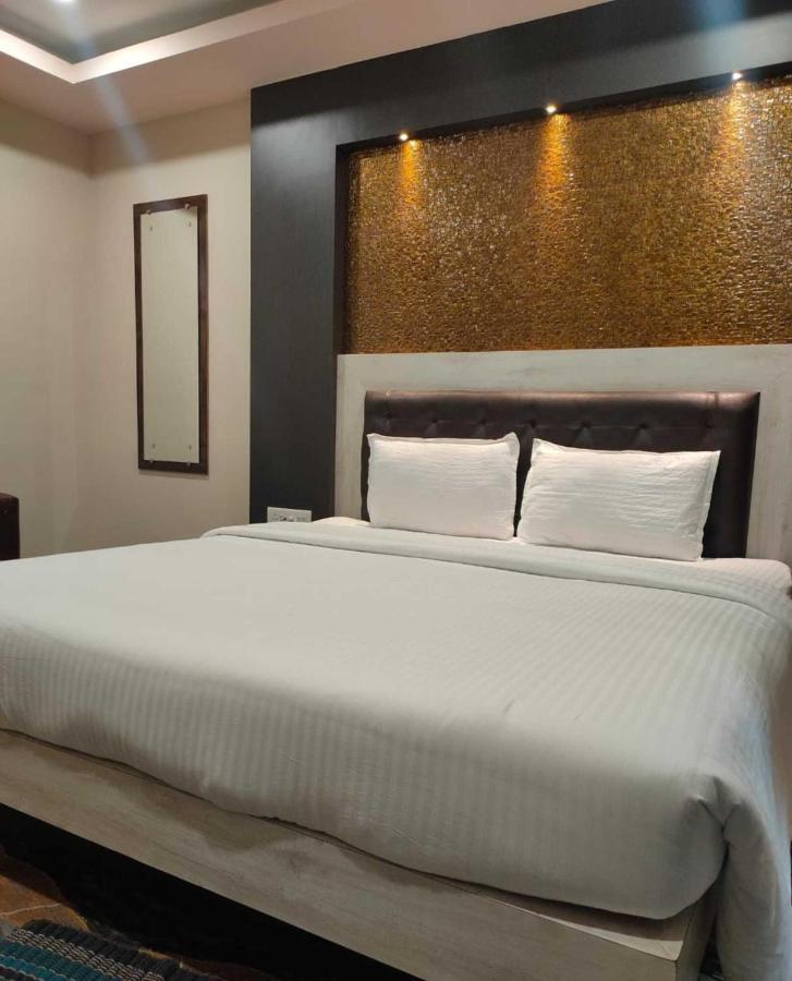 Hotel Mahasuara Palace