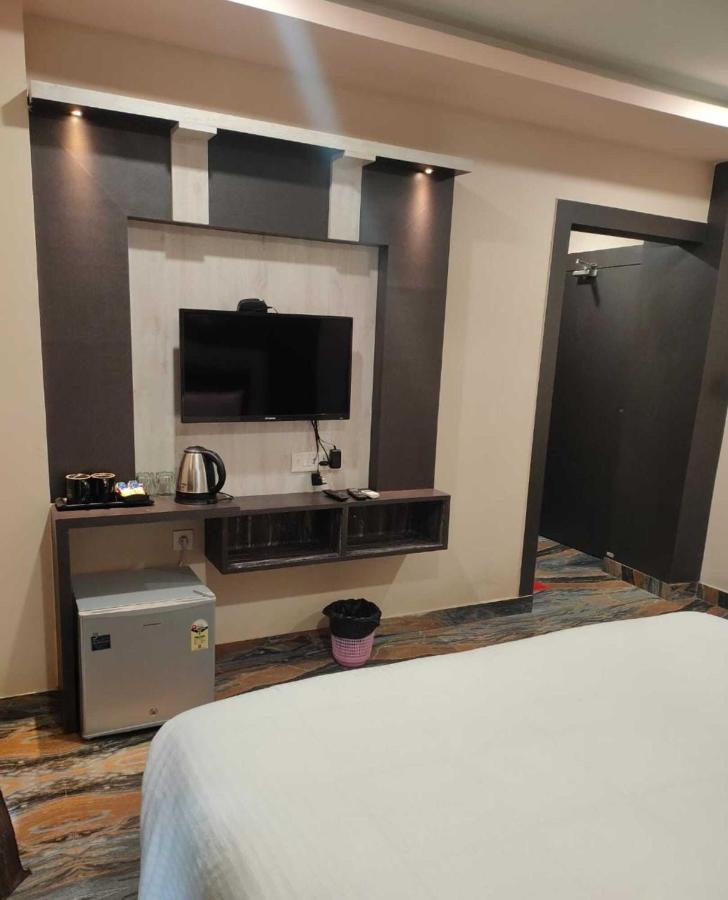 Mahasuara Palace Hotel *
