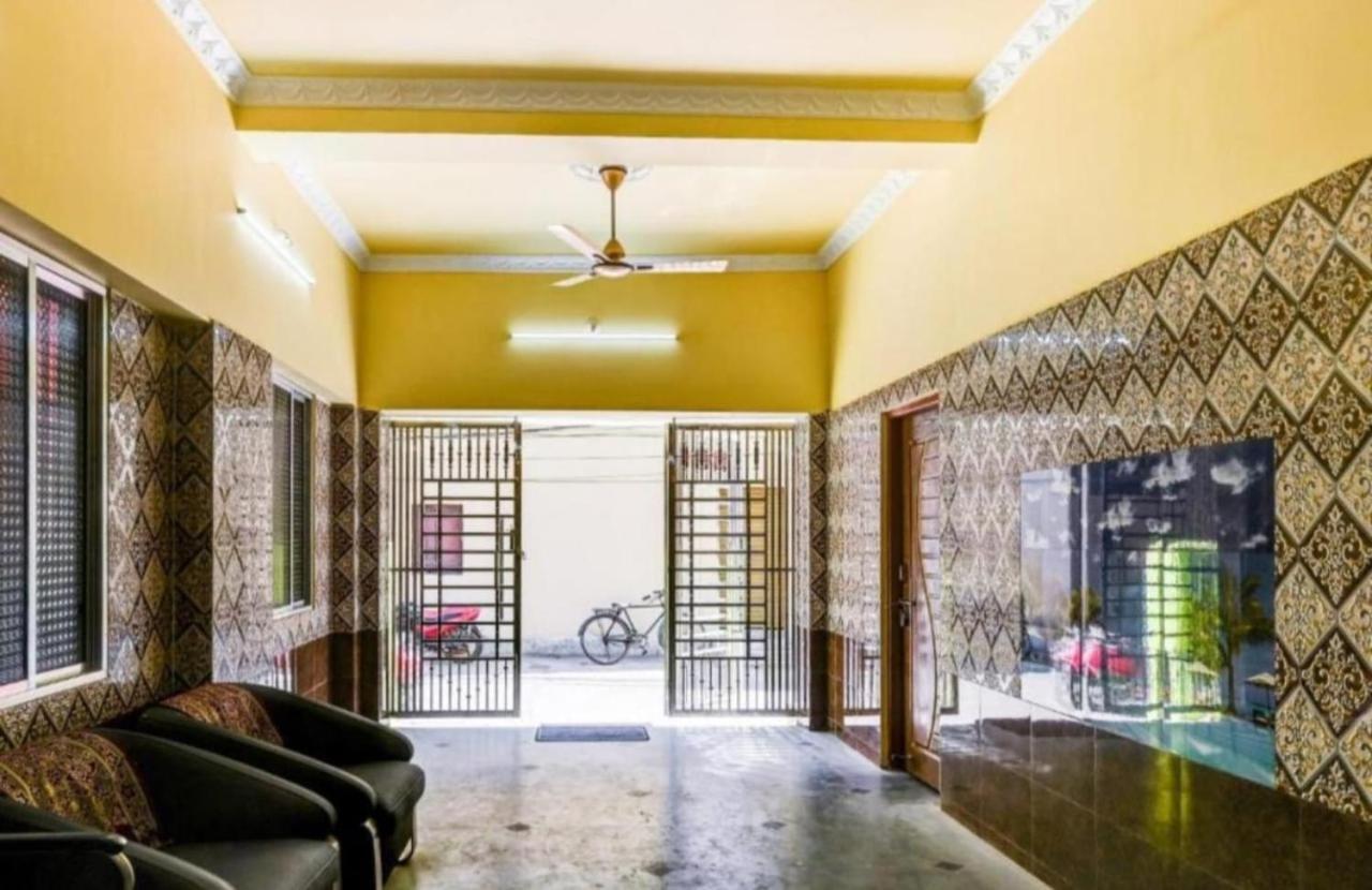 Neelachal Nibasa Hotel *