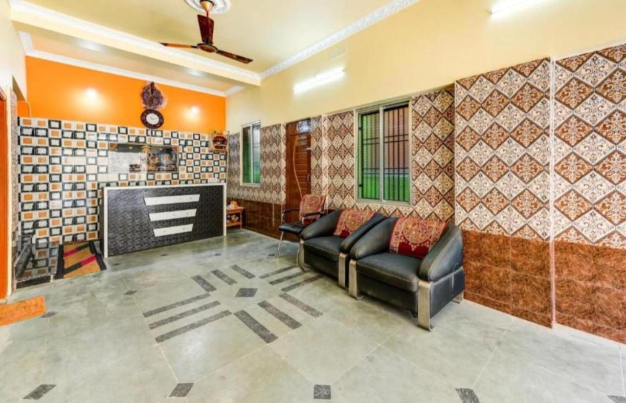 Hotel Neelachal Nibasa *