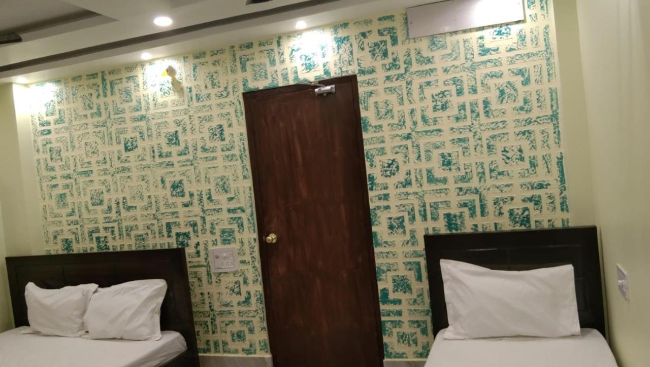 Dubby Indian ! Hotel Puri