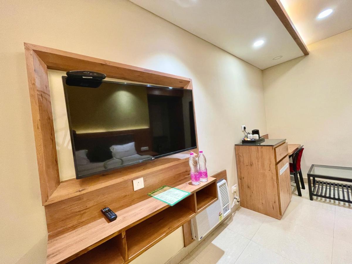 Rockbay ! Puri, Swimming Pool-lift-and-parking-facility Near Sea Beach & Temple Breakfast Included Puri