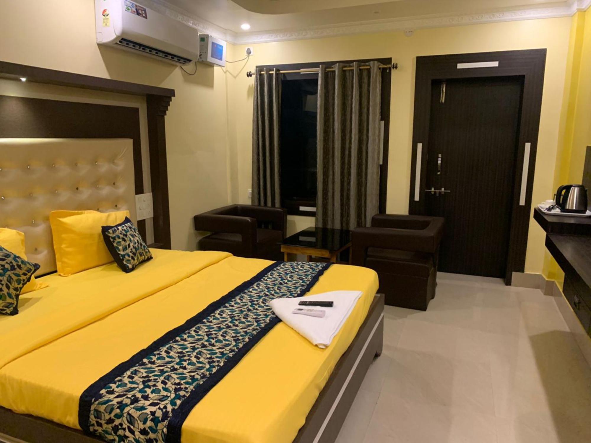 Luxury Sea View - Bollywood 2 Beach View হোটেল বলিউড 2 বিচ ভিউ পুরী- Fully-air-conditioned-hotel Card Payment Accepted Near-sea-beach-&-temple With-wifi-parking-and Restaurant-availability- All Side Sea View - Book Now