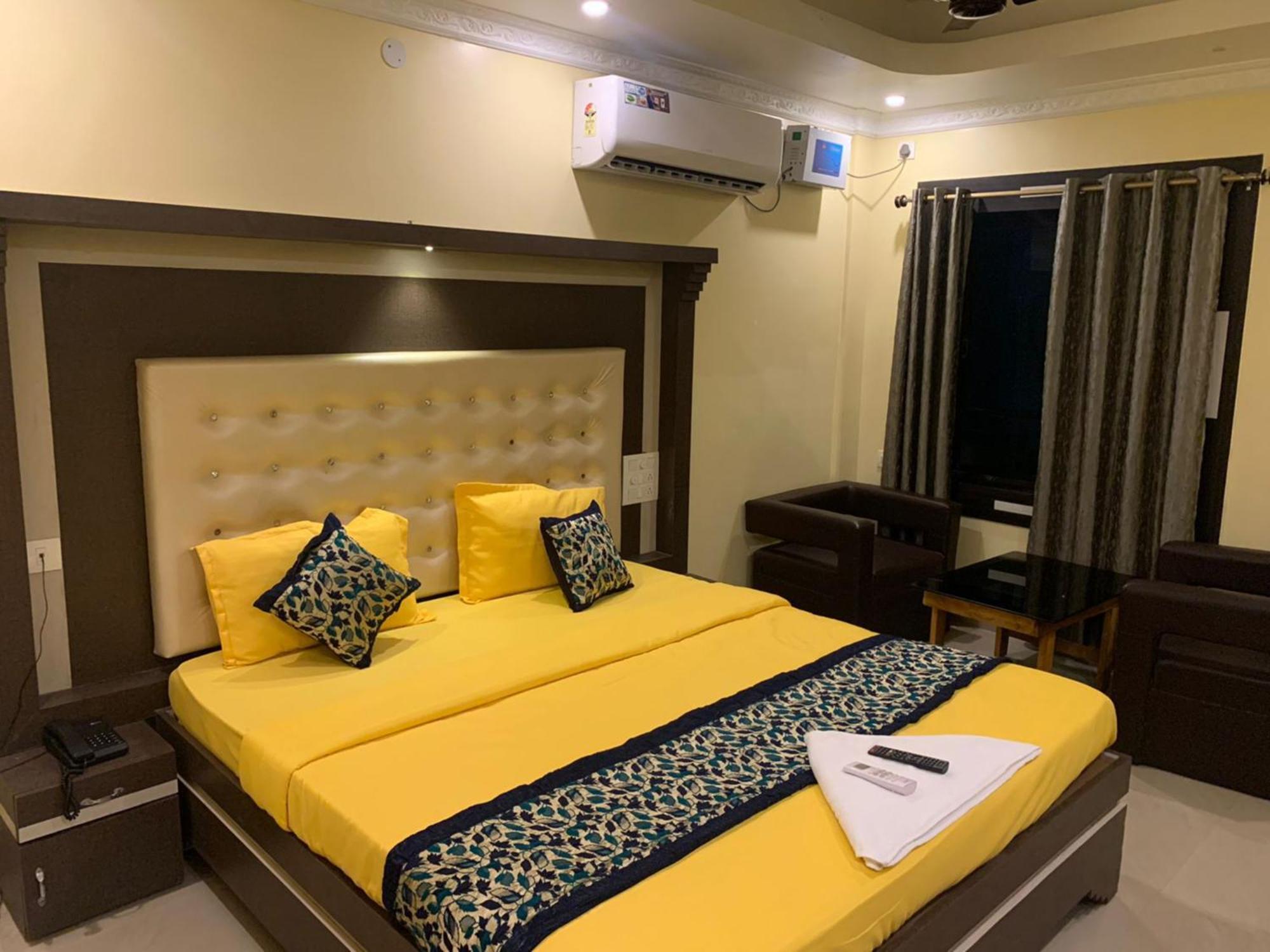 Luxury Sea View - Bollywood 2 Beach View হোটেল বলিউড 2 বিচ ভিউ পুরী- Fully-air-conditioned-hotel Card Payment Accepted Near-sea-beach-&-temple With-wifi-parking-and Restaurant-availability- All Side Sea View - Book Now