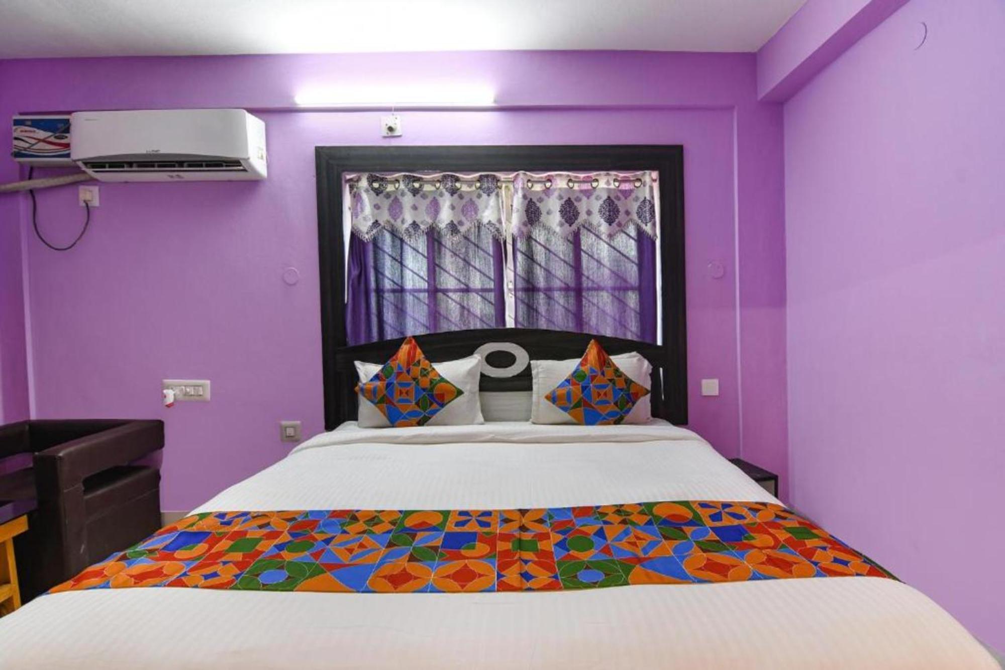 Luxury Sea View - Bollywood 2 Beach View হোটেল বলিউড 2 বিচ ভিউ পুরী- Fully-air-conditioned-hotel Card Payment Accepted Near-sea-beach-&-temple With-wifi-parking-and Restaurant-availability- All Side Sea View - Book Now 4*