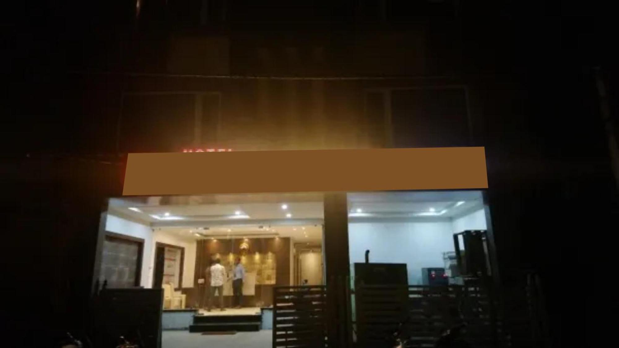 Hotel Town Near Temple And Beach Puri