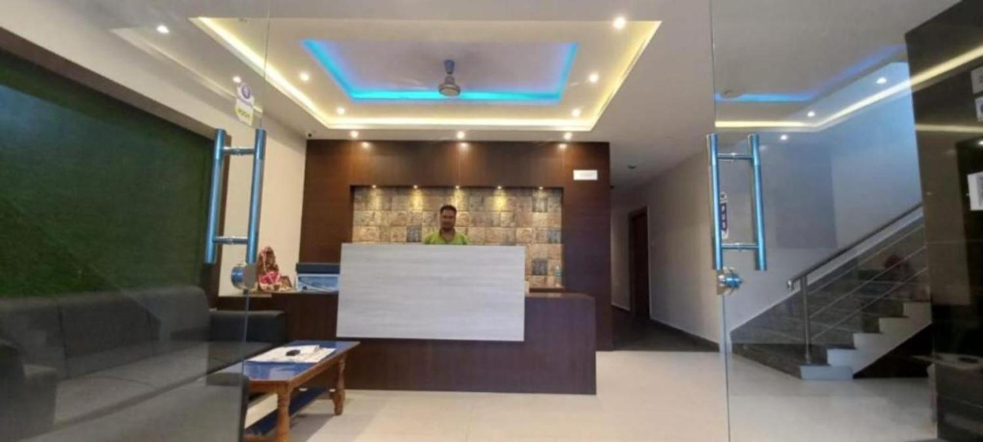 Hotel Town Near Temple And Beach Puri