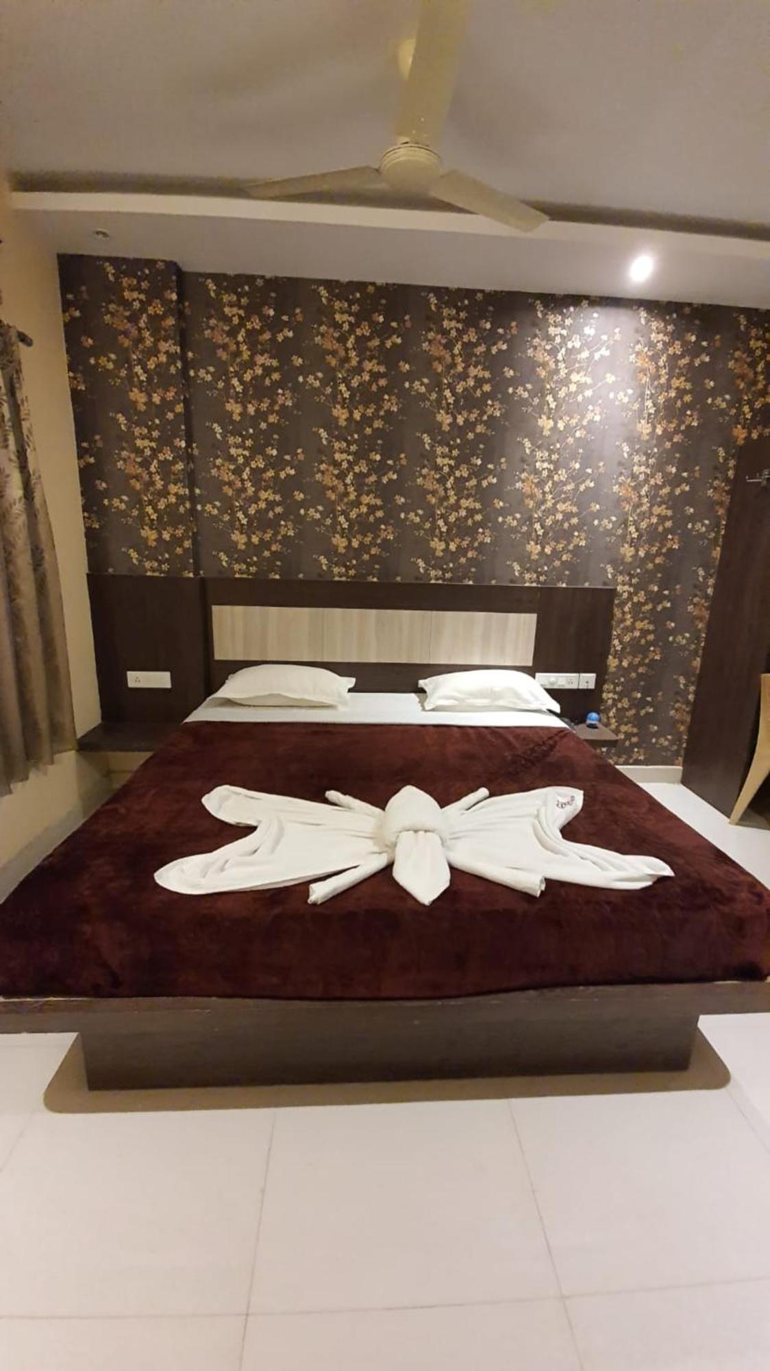 Town Near Temple And Beach Hotel 4*