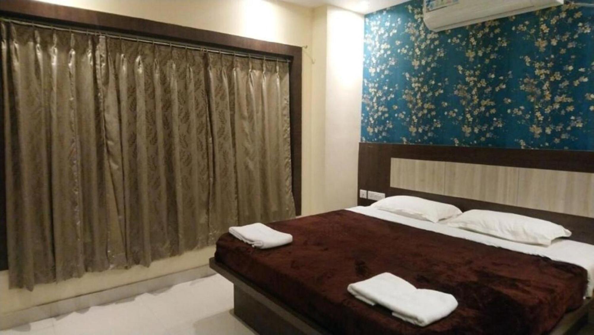 Town Near Temple And Beach Hotel Puri