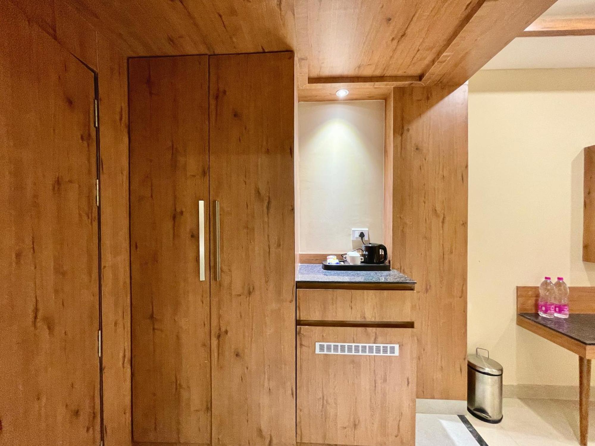 Rockbay ! Puri, Swimming Pool-lift-and-parking-facility Near Sea Beach & Temple Breakfast Included 4* Puri
