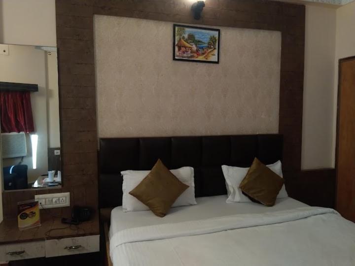 Sapphire International - ! Puri