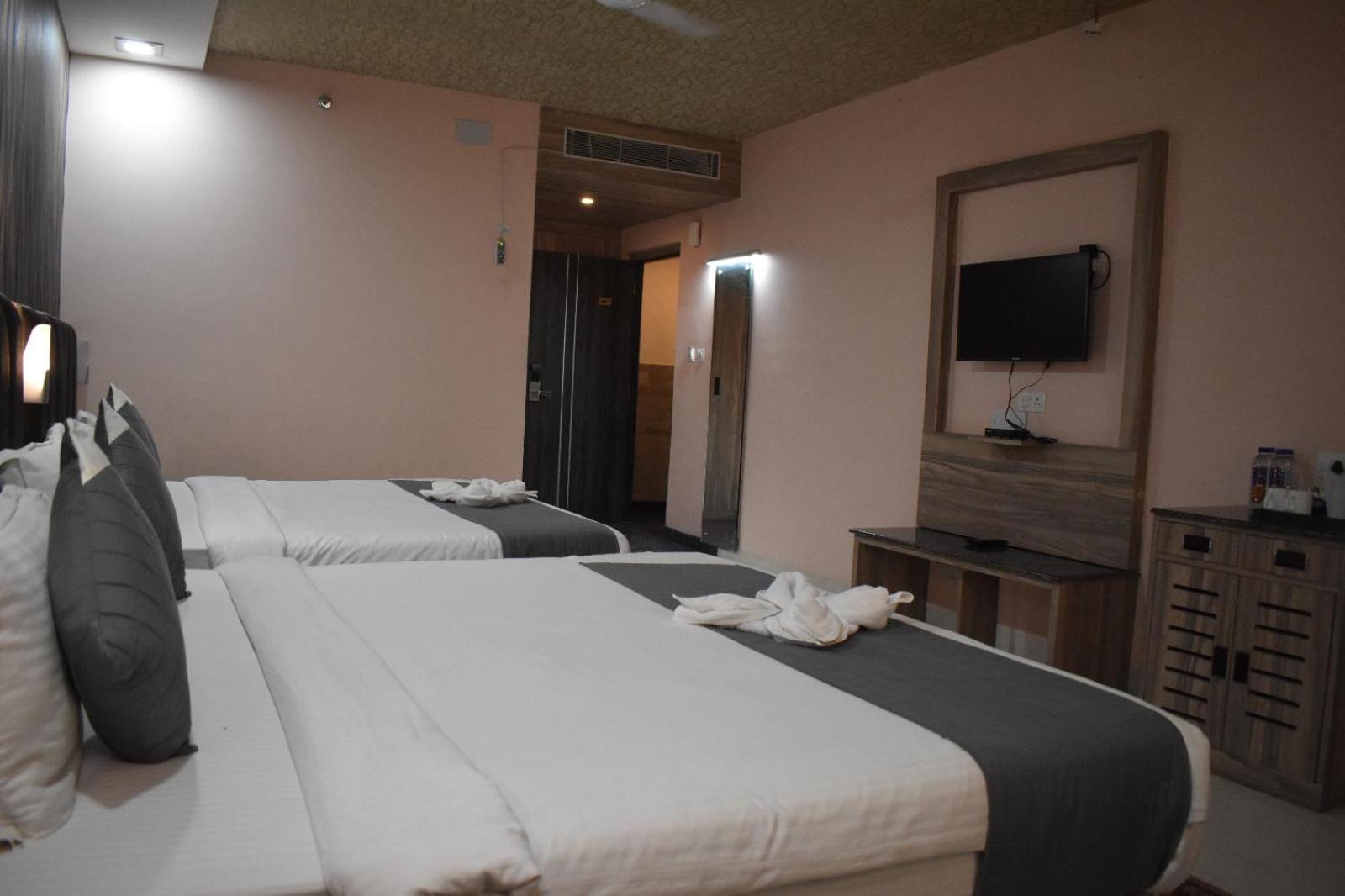 Vip Square 3*