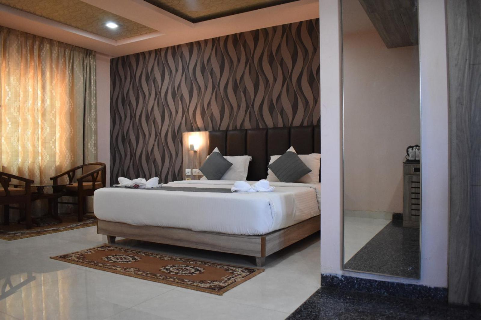 Hotel Vip Square 3*