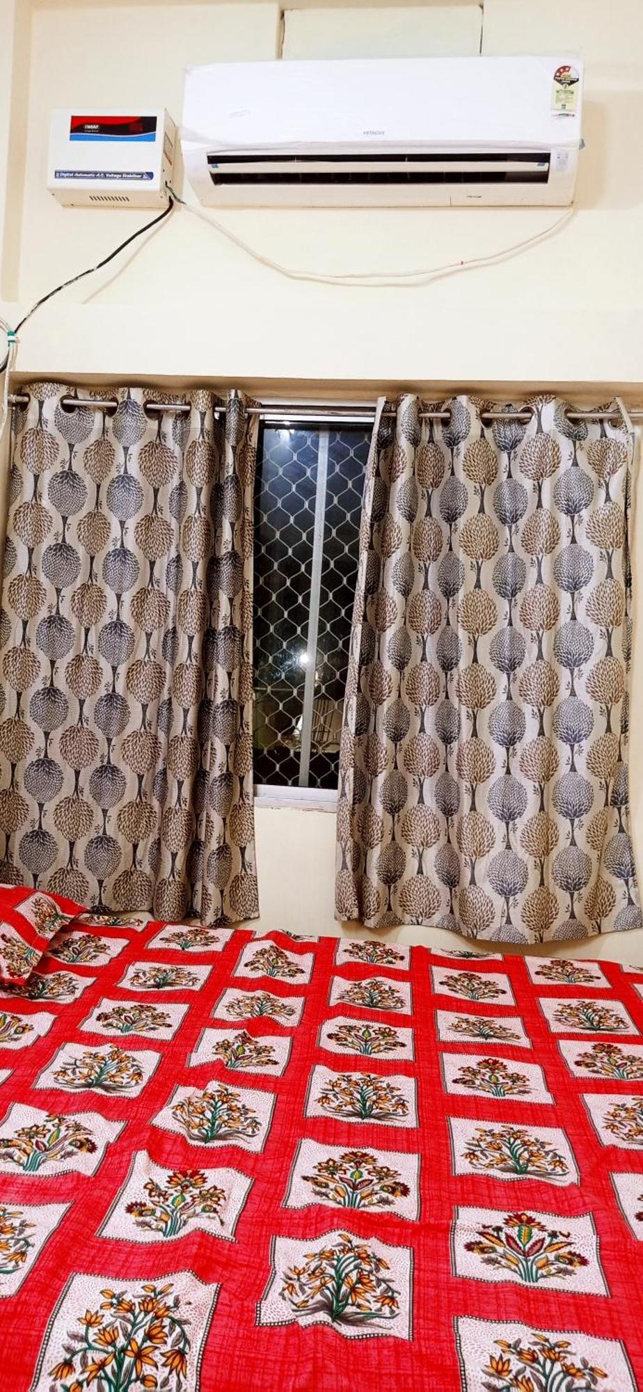 Hotel Omm Shri 4*