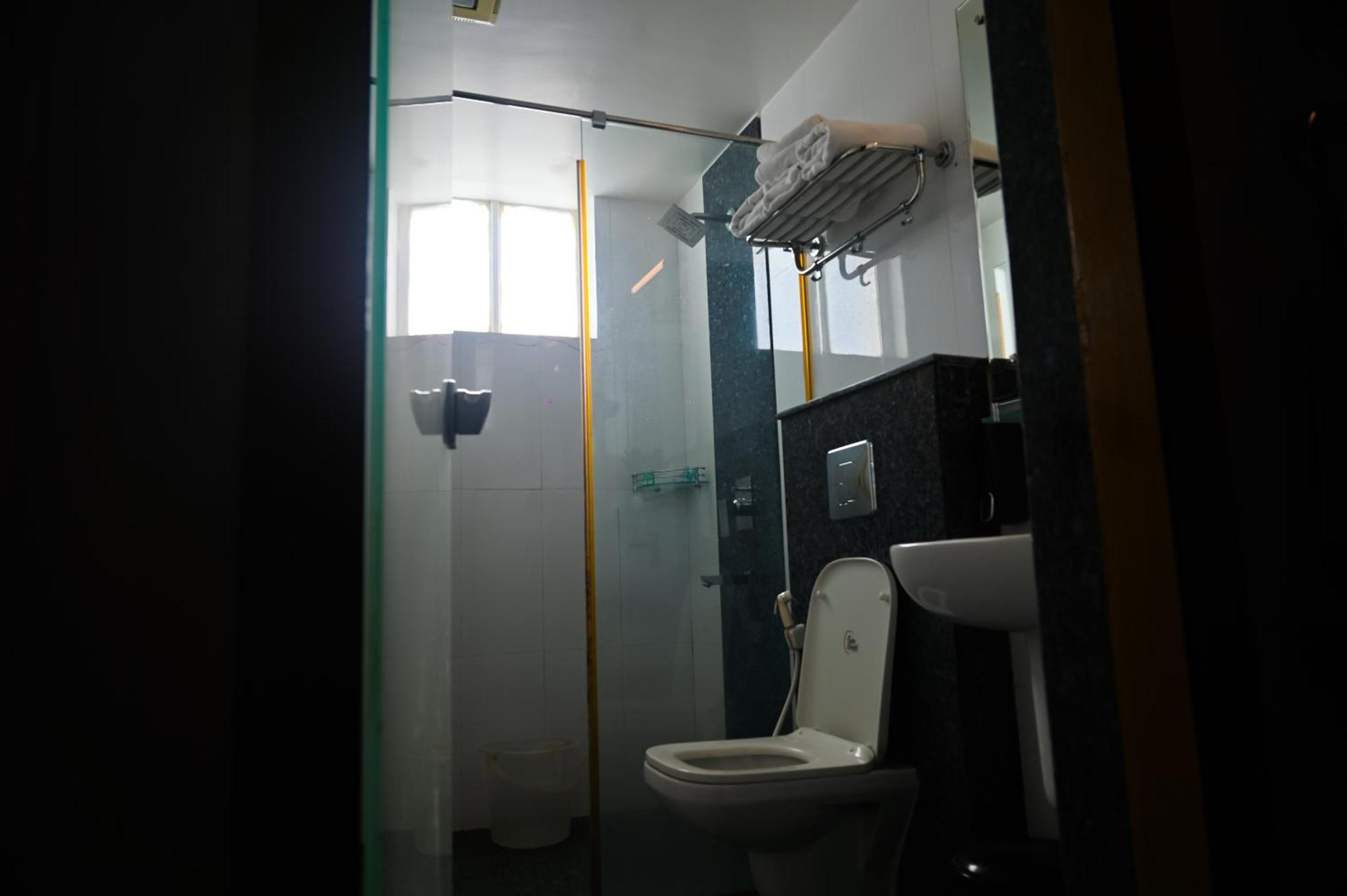 Jamindars Palace Hotel 4*
