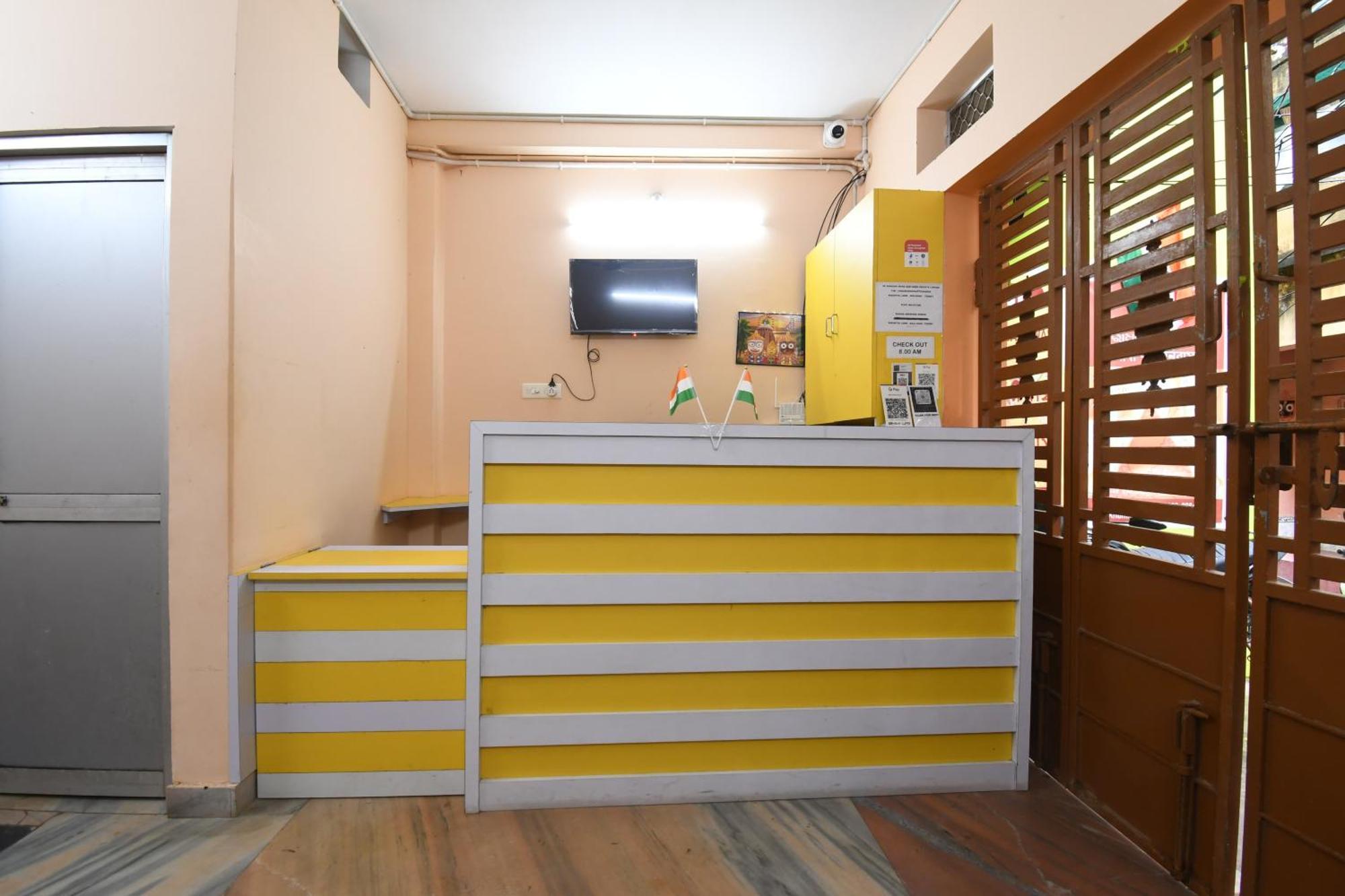 Lodge Radha Krishna Niwas 100 Meters From Jagannath Temple *