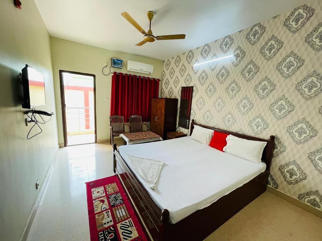 Lovely Star ! Hotel Puri
