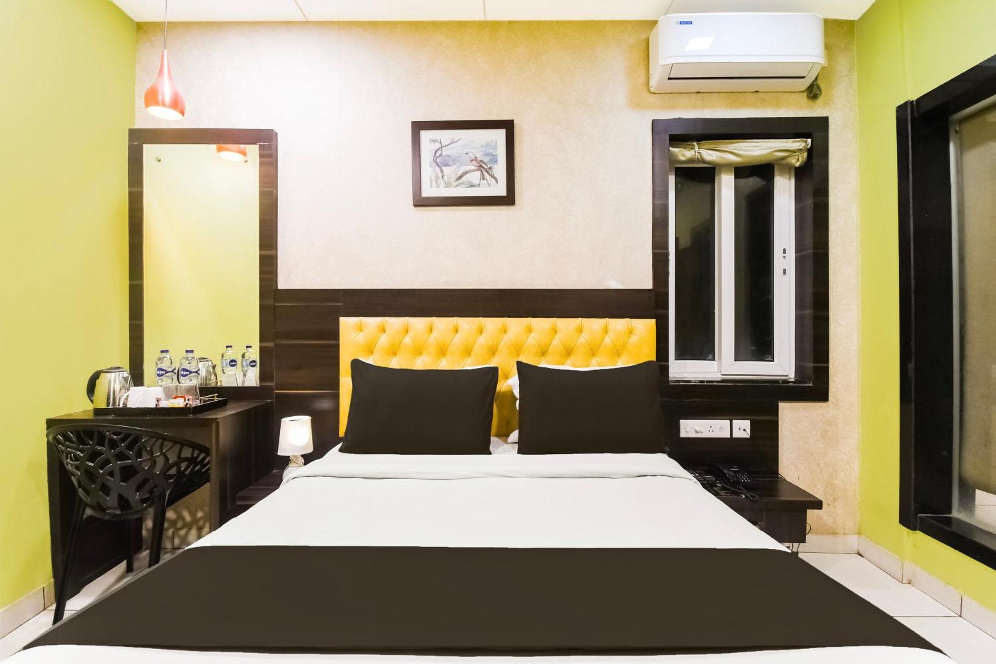 Hotel Super Townhouse Near Marine Drive *