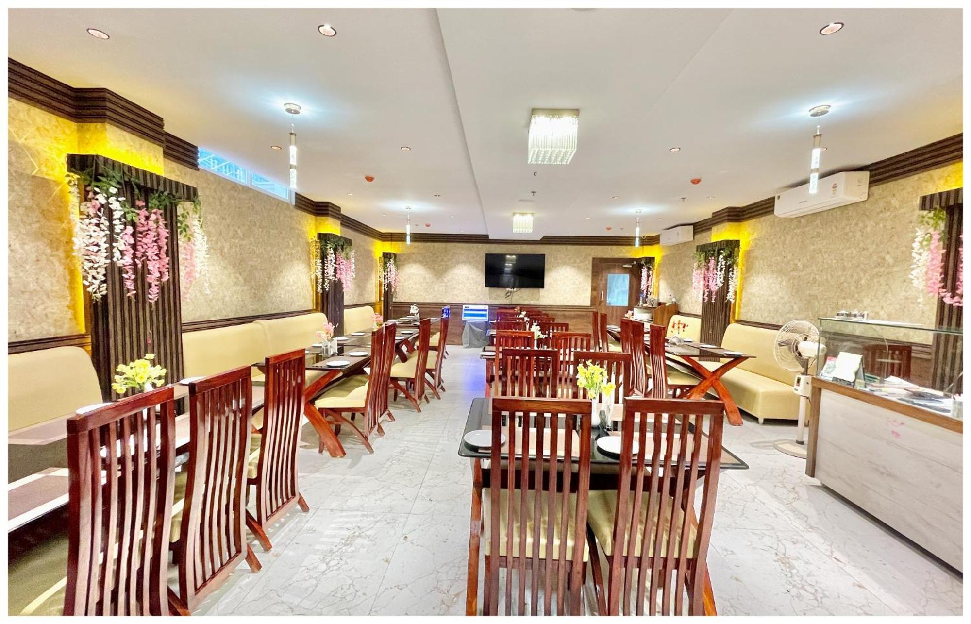 A M B I K A - P A L A C E Near Sea Beach And Temple Hotel 4*