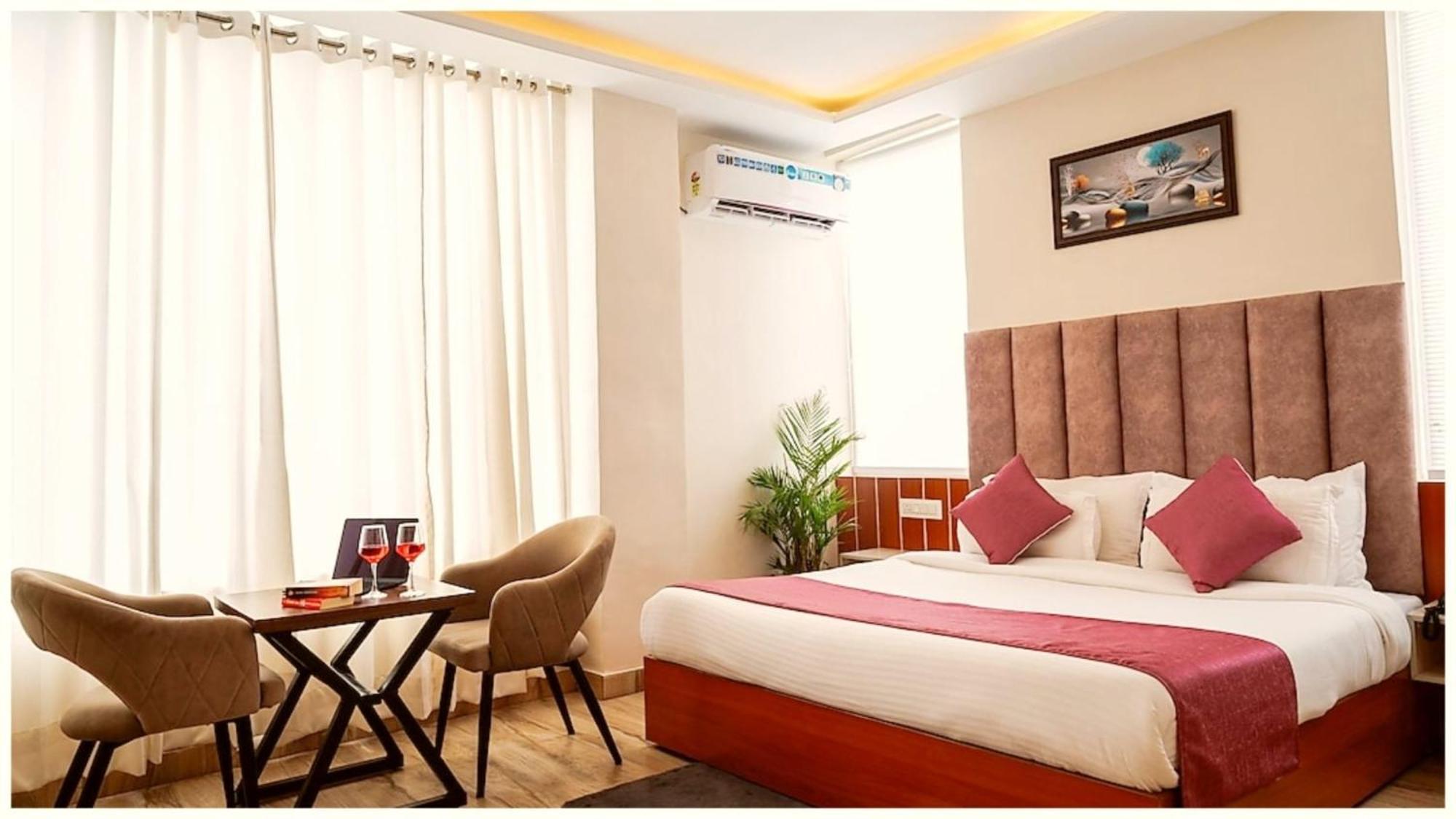 Sea View Hotel- New - S H R I - Gajanana - Near Jagannath Temple - Fully Air Conditioned Hotel - Best Luxuary Hotel Hotel 4*