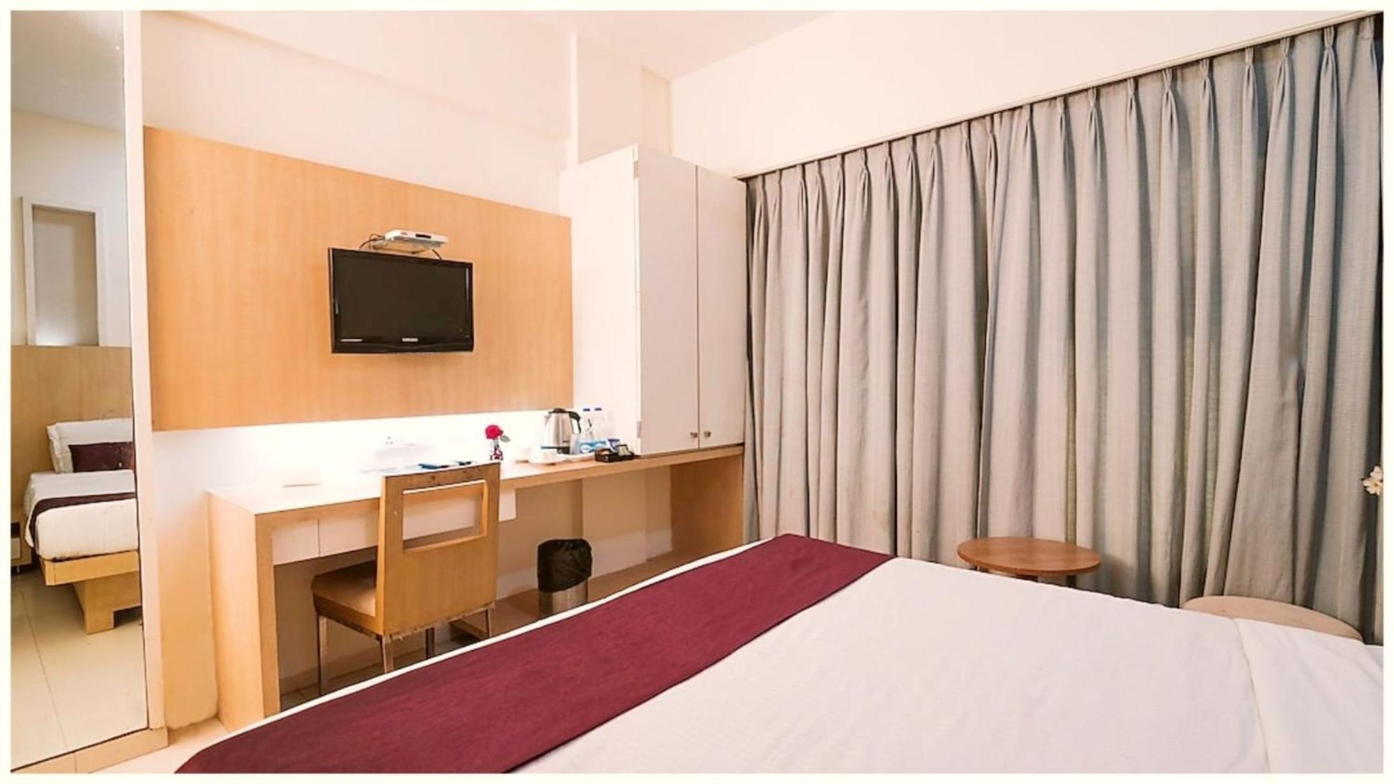 Sea View Hotel- New - S H R I - Gajanana - Near Jagannath Temple - Fully Air Conditioned Hotel - Best Luxuary Hotel 4*