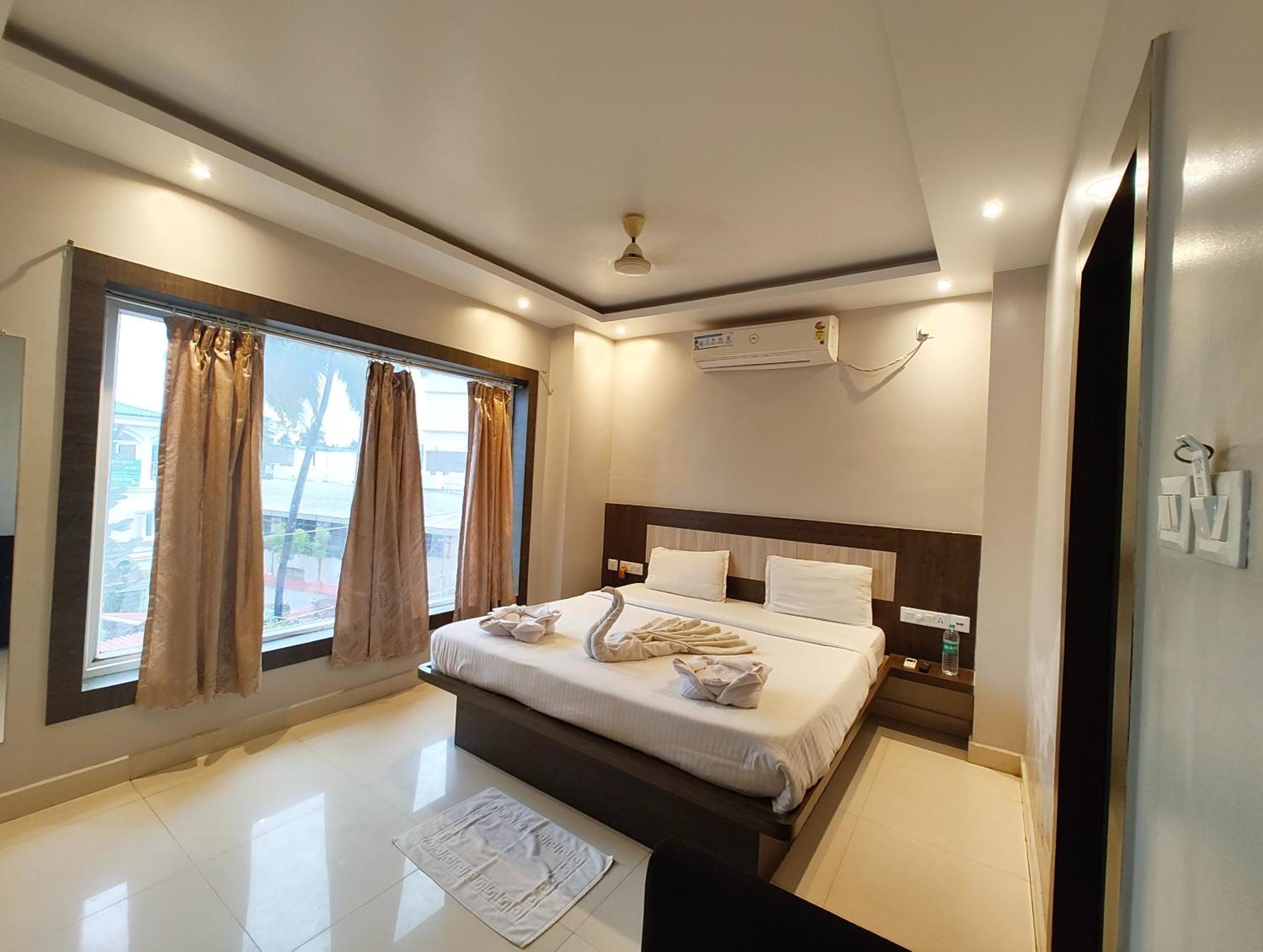 Town Near Golden And Temple - Fully-air-conditioned-with-lift-wifi-home Style-food Menu-and Parking Facilities - Book Now Puri