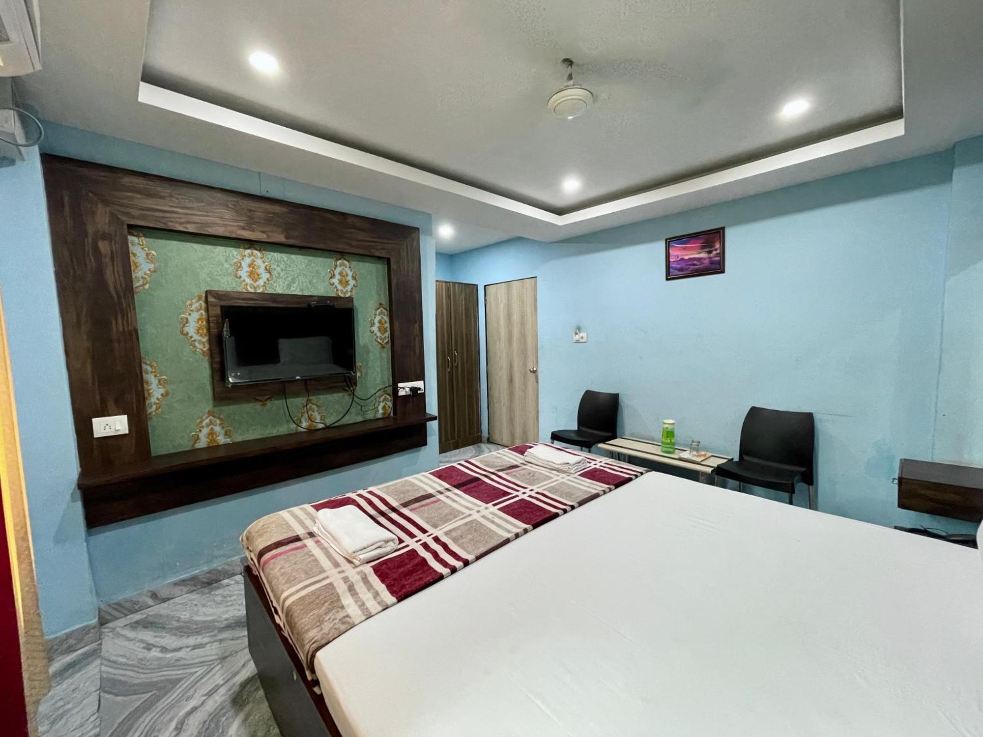 Golden New-ambika -palace,puri Puri
