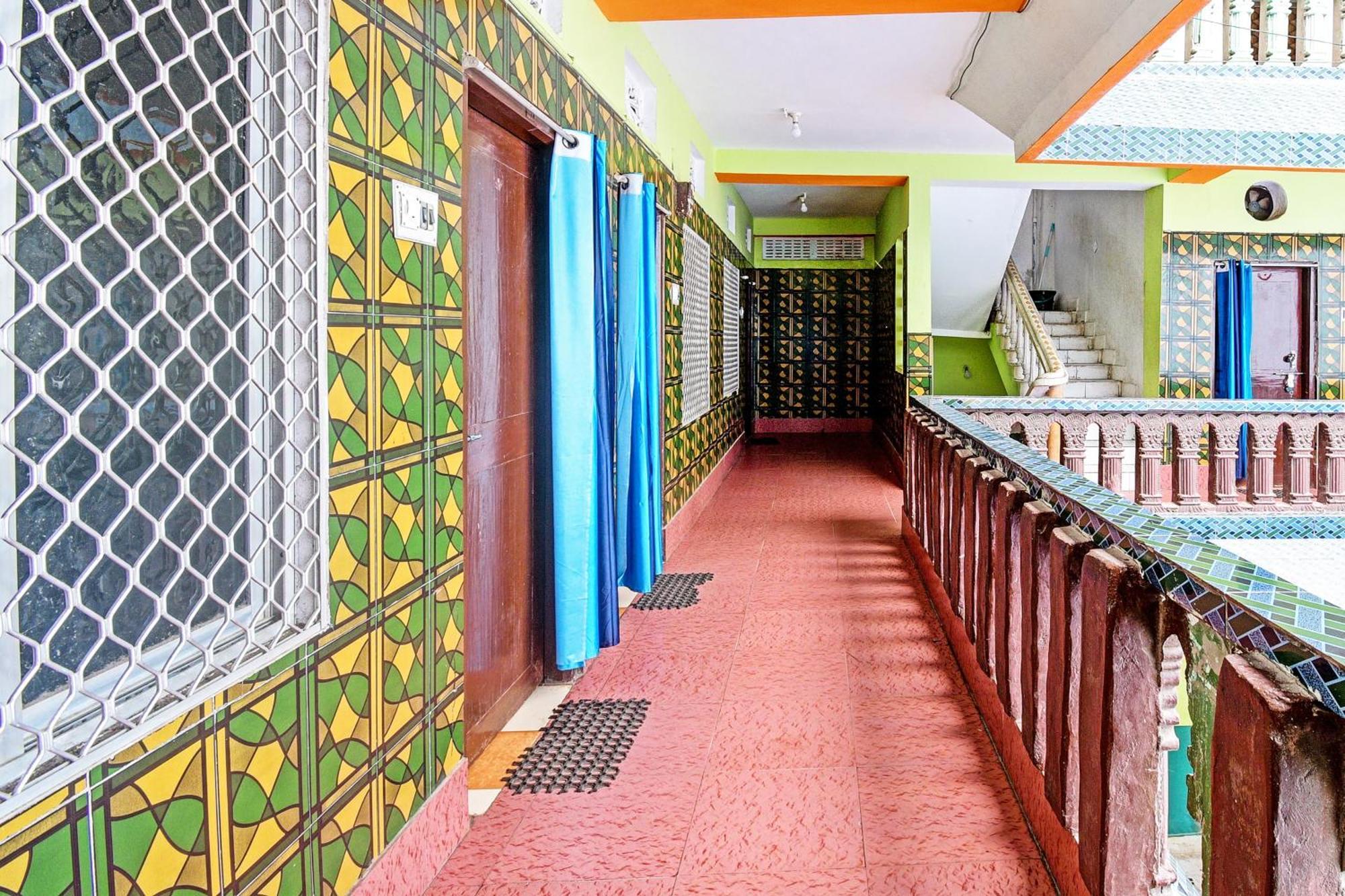 Hotel O Sri Ram 3*