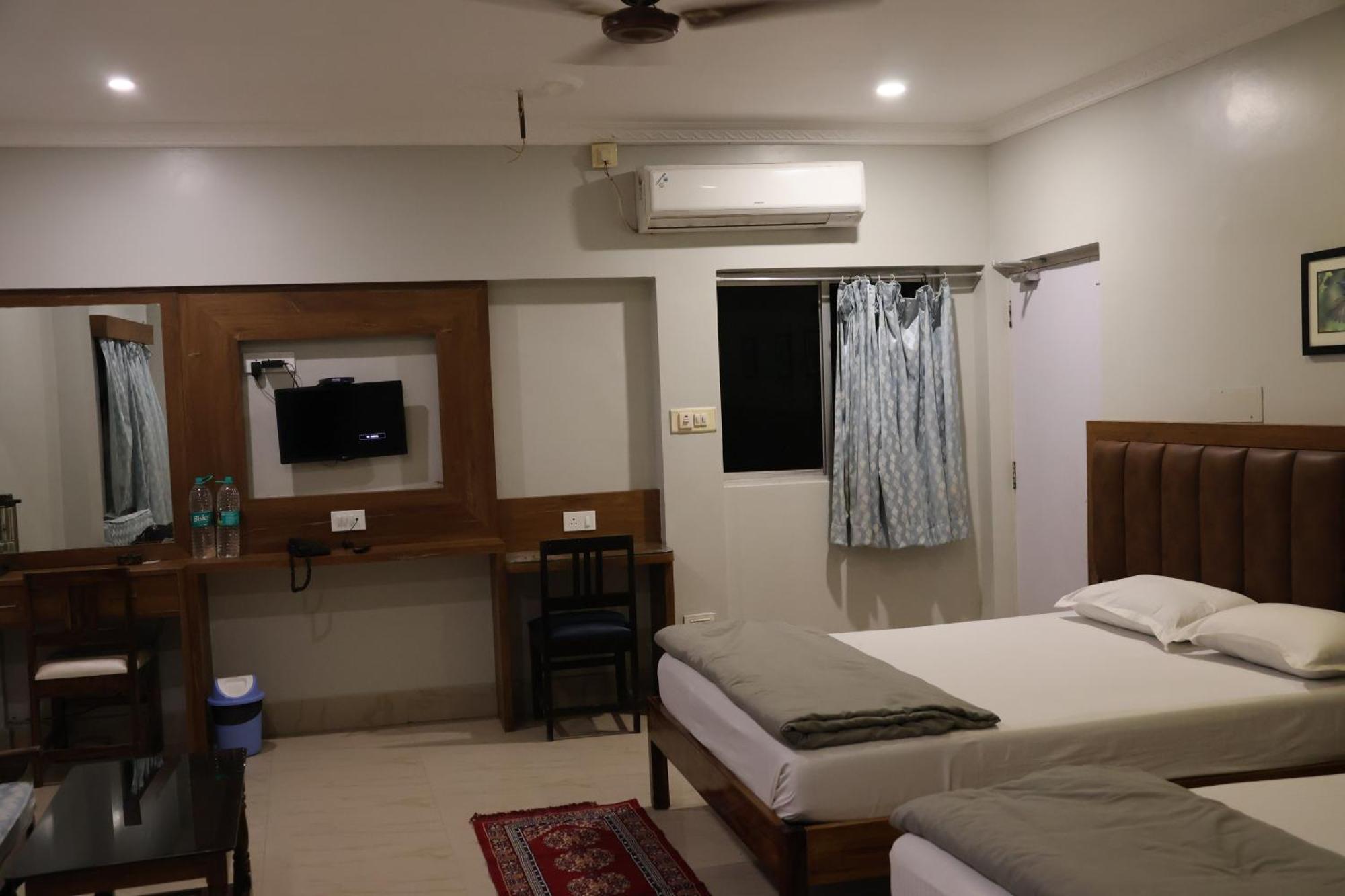 Raghunandan Residency Hotel