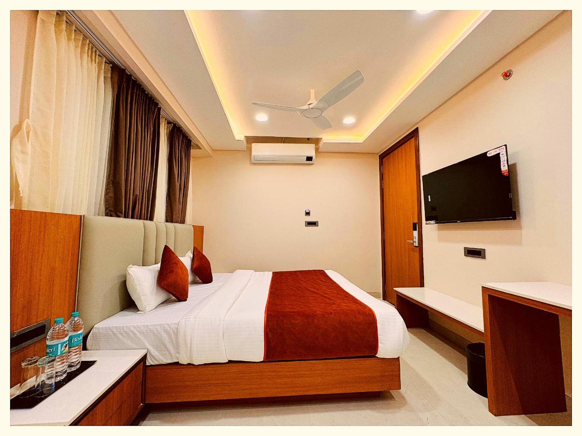 Hotel Kashika Premium Near Sea - Fully Air Conditioning Puri
