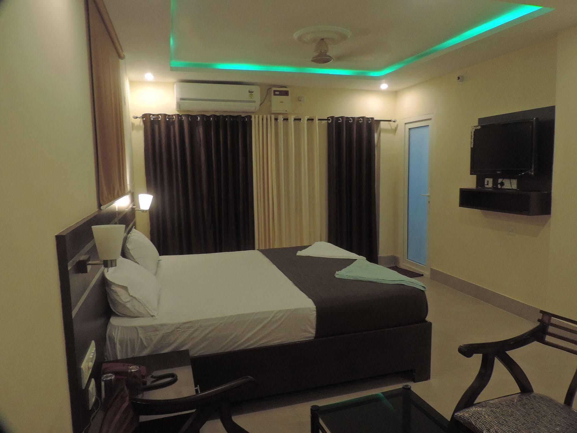 Kakkson Hotel 2*