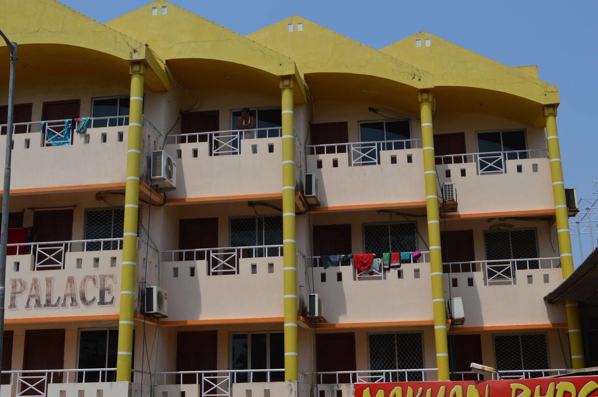 Krishna Palace Hotel