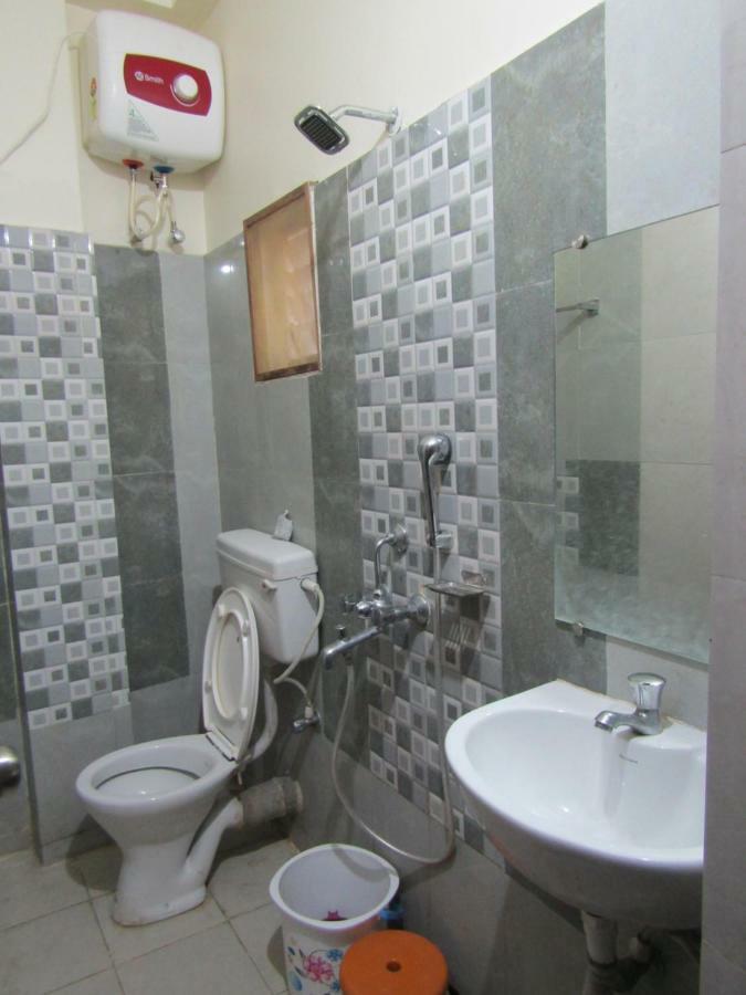 Goroomgo Gouri Palace Hotel 3*