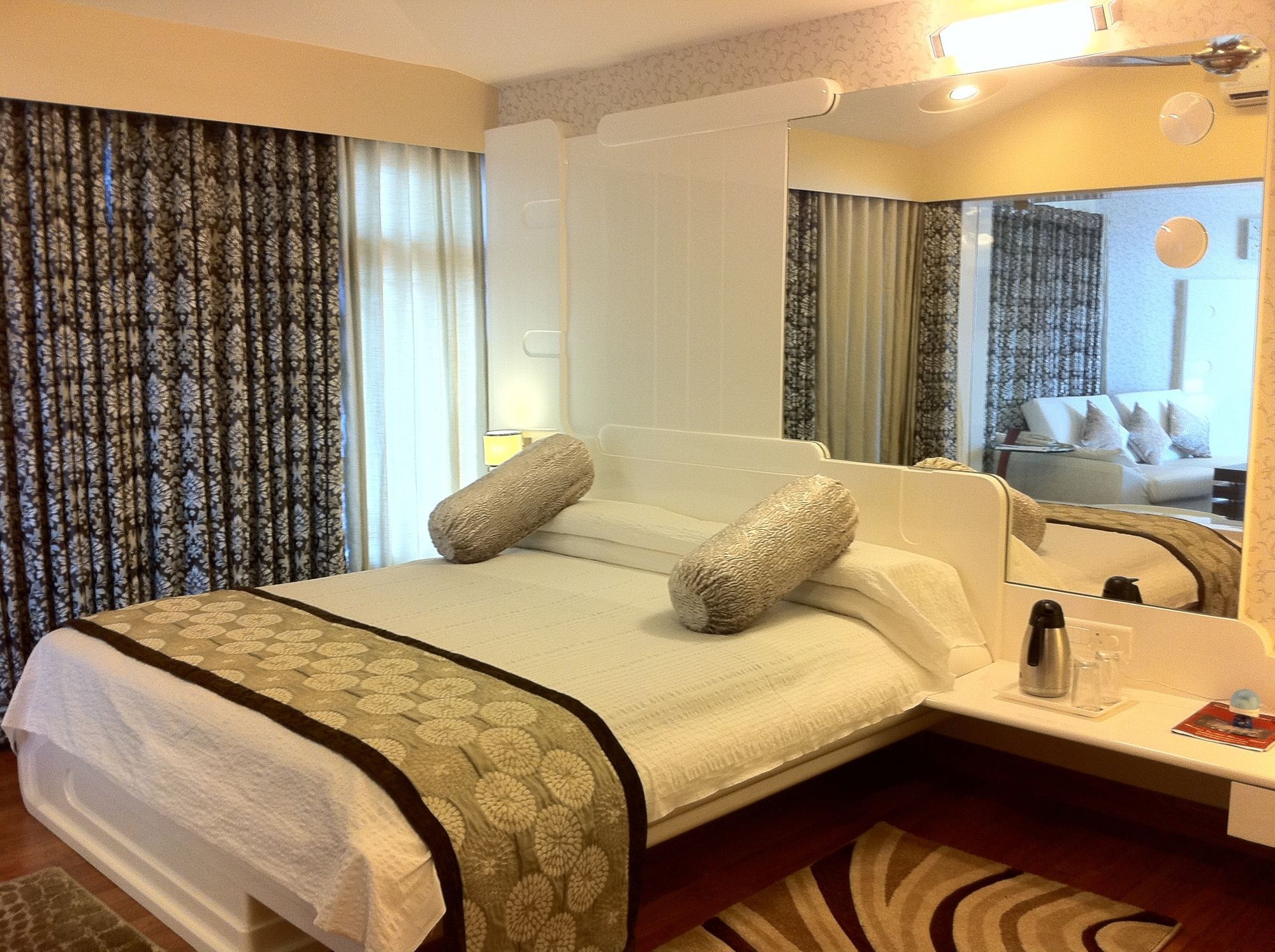 Hotel Holiday Resort