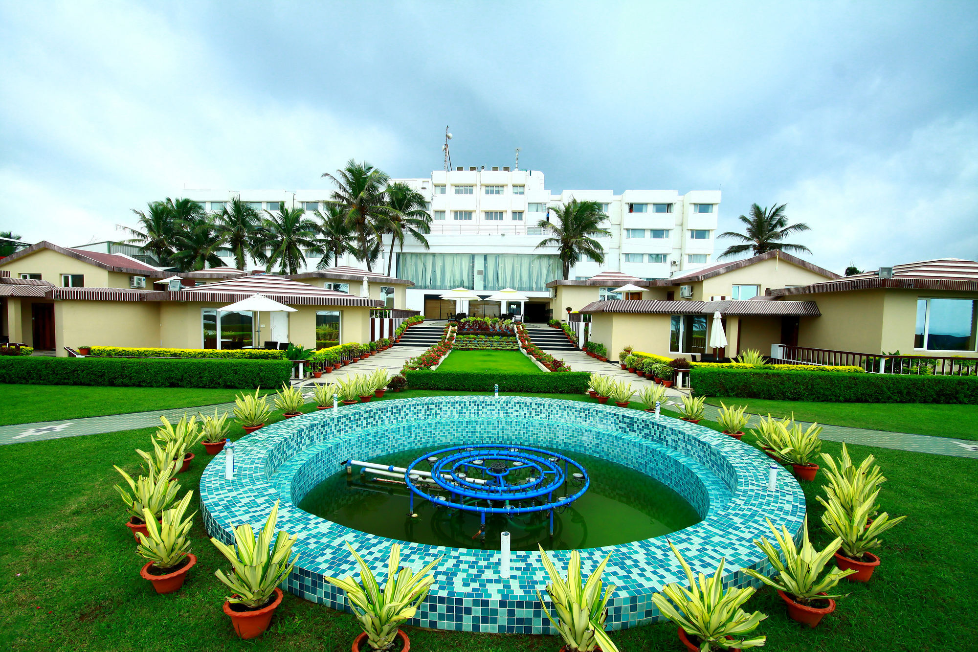 Hotel Holiday Resort Hotel