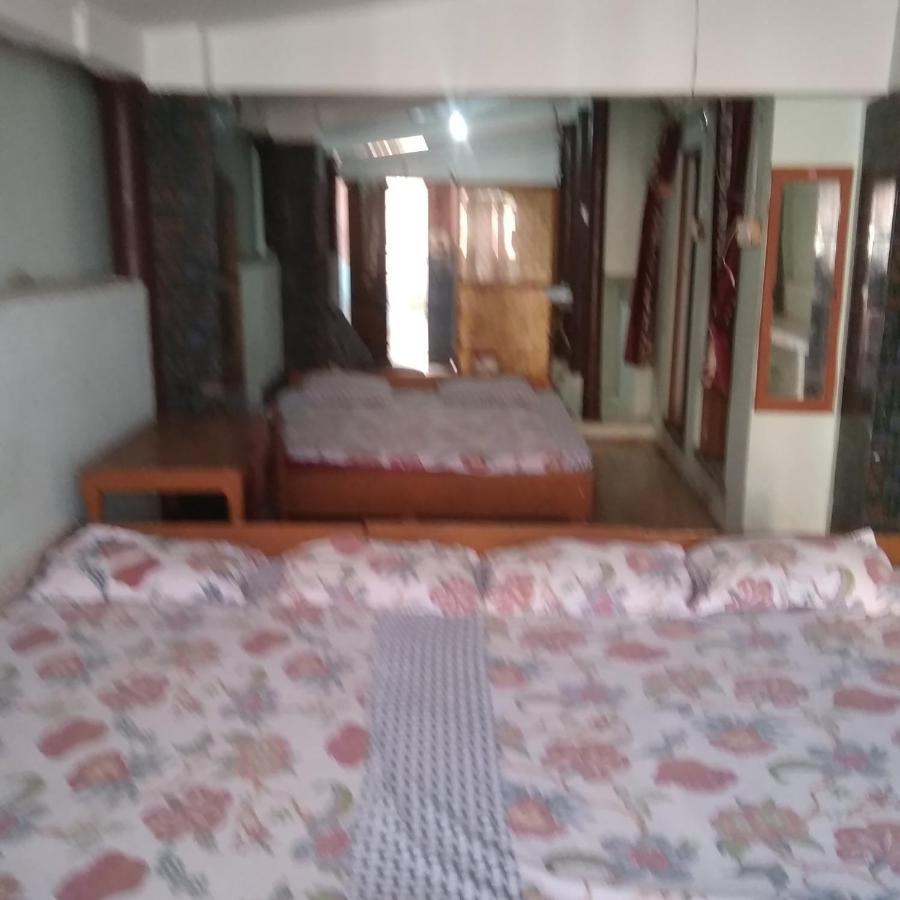 Dialring Kalia Puri